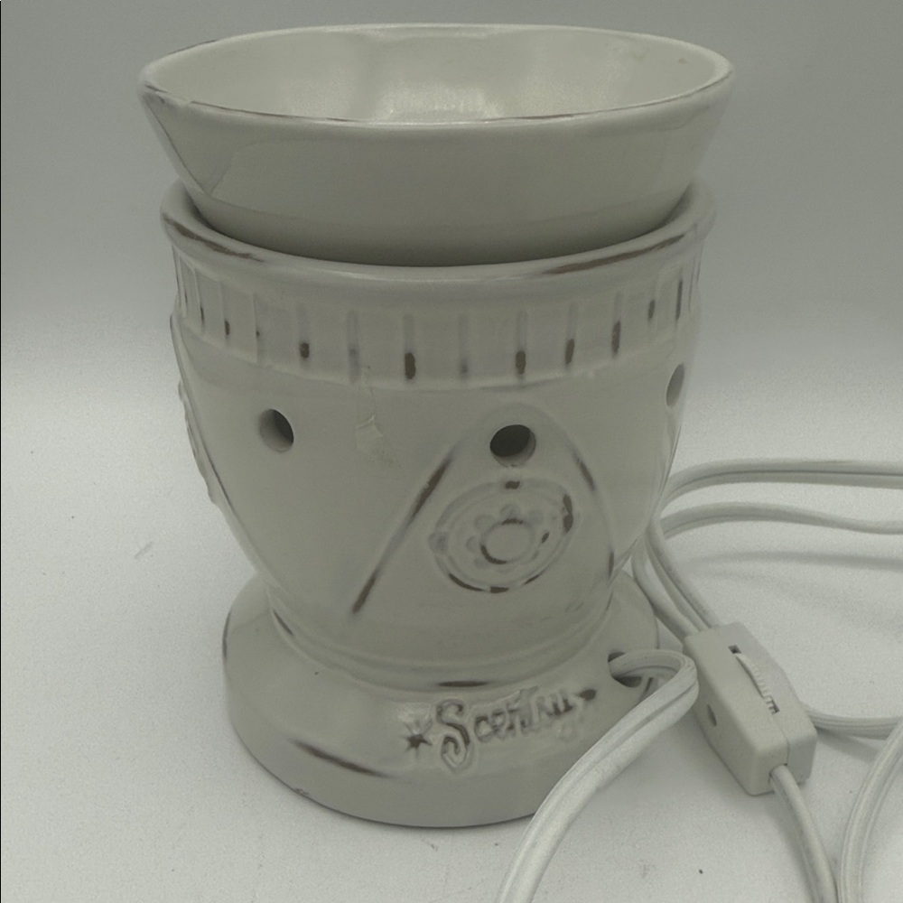 Scentsy Hampton Full Size wax warmer retired works